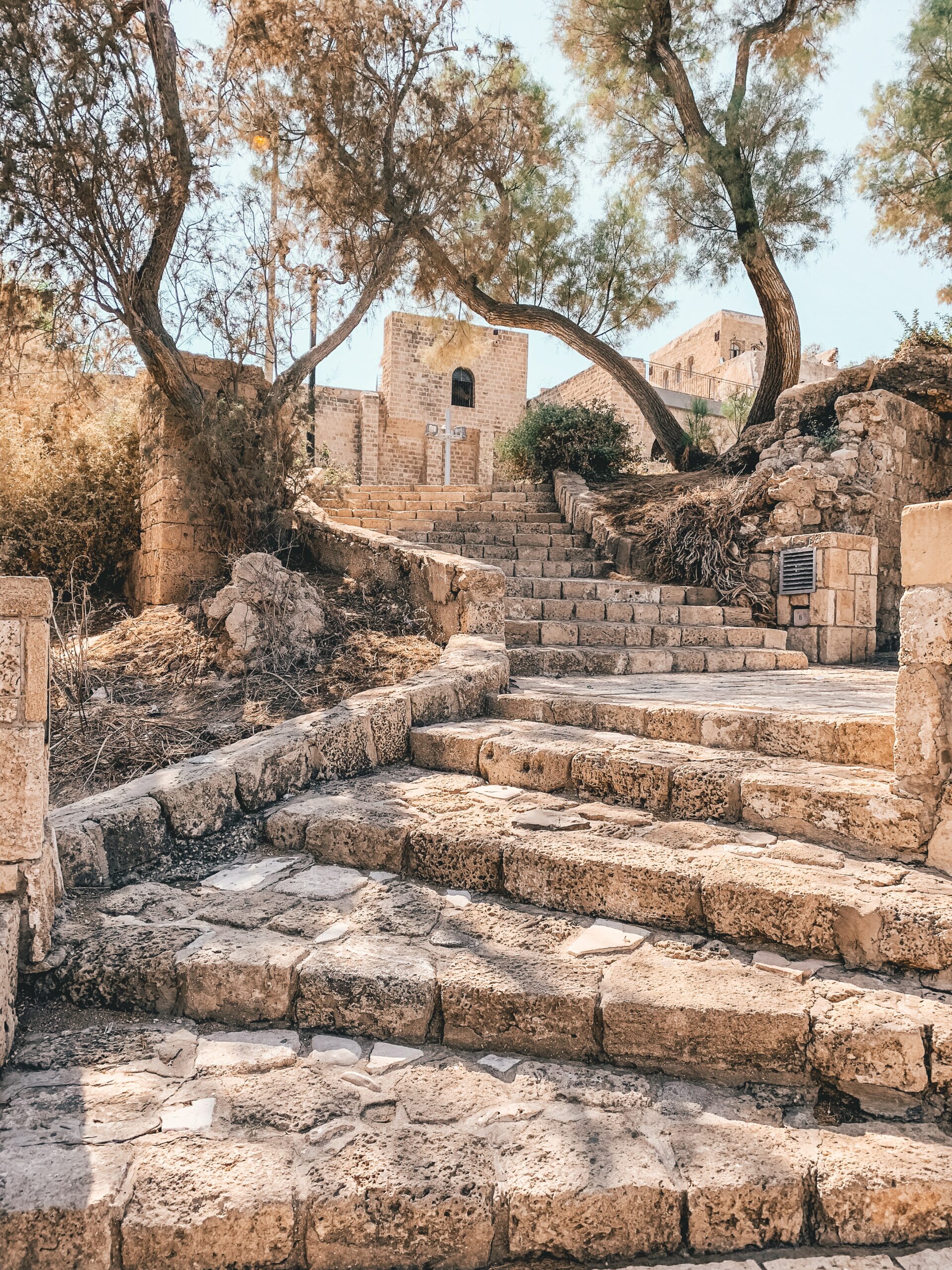 Al Bahr Mosque.Aladin restaurant Jafa.pontus-wellgraf-phdR8e9zOzg-unsplash